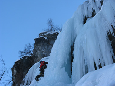 cascata di ghiaccio valle d'aosta